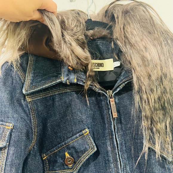 MOSCHINO**Fur Collar Denim Jean Jacket**US 6 $1450 - Picture 3 of 10